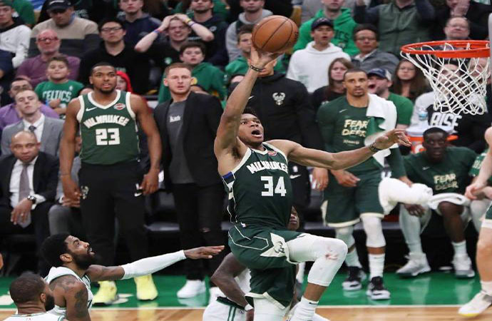 NBA- 字母哥50分创赛季新高  
